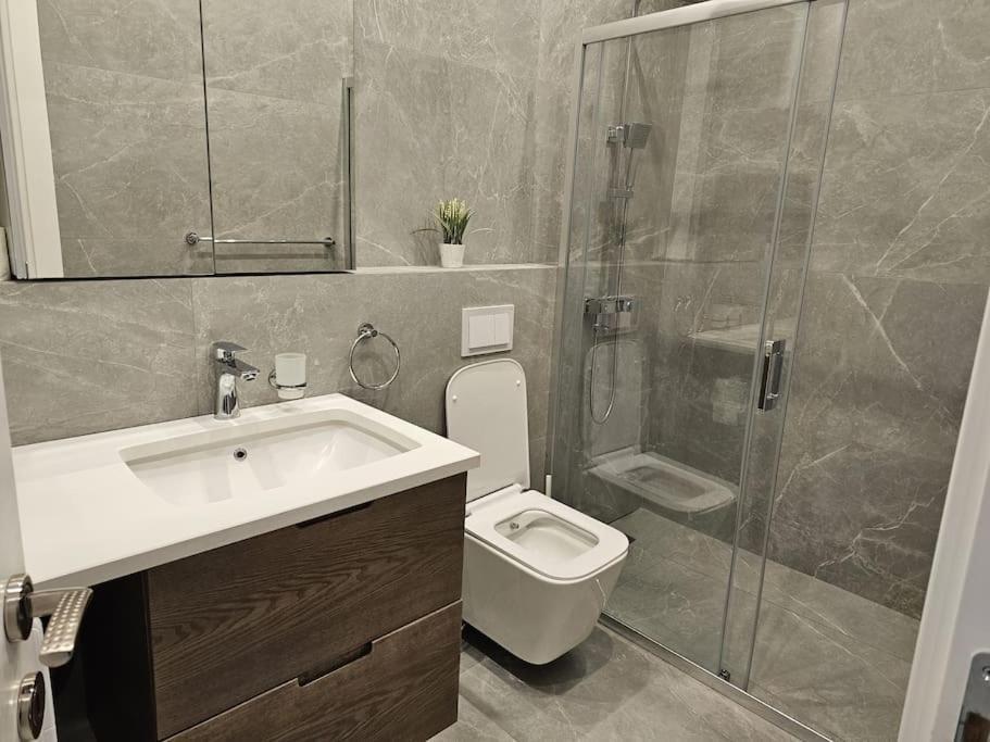Apartmán Deluxe Flat With Garden_Tirana Exteriér fotografie