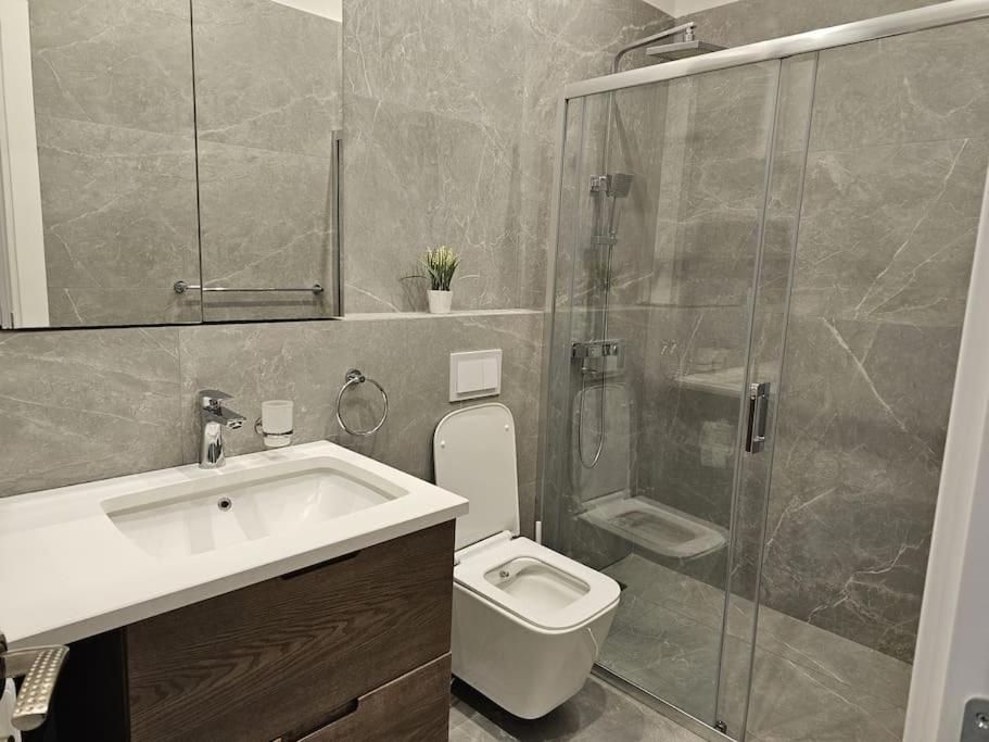Apartmán Deluxe Flat With Garden_Tirana Exteriér fotografie